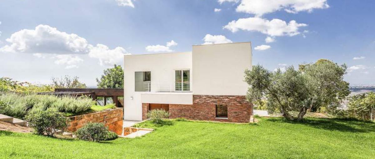 Courtyard House of Stone, villa privata – progetto di Studio 4e, Sicilia